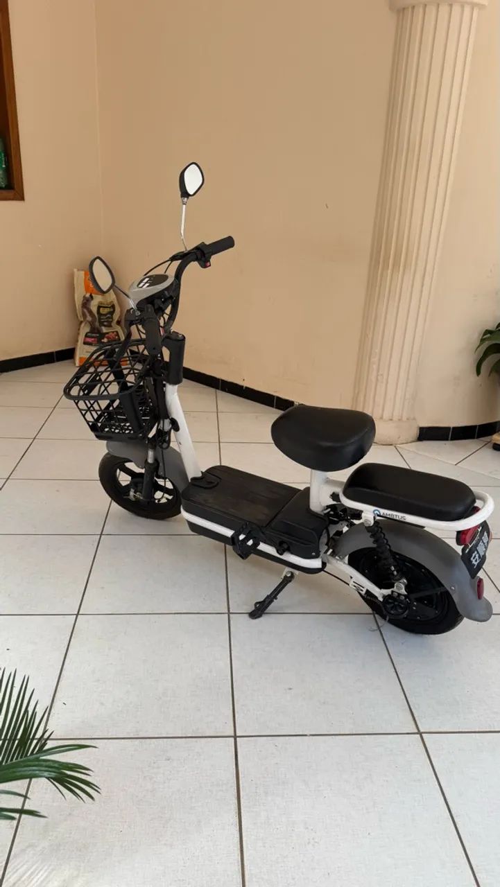 Scooter Elétrica AMBTUS