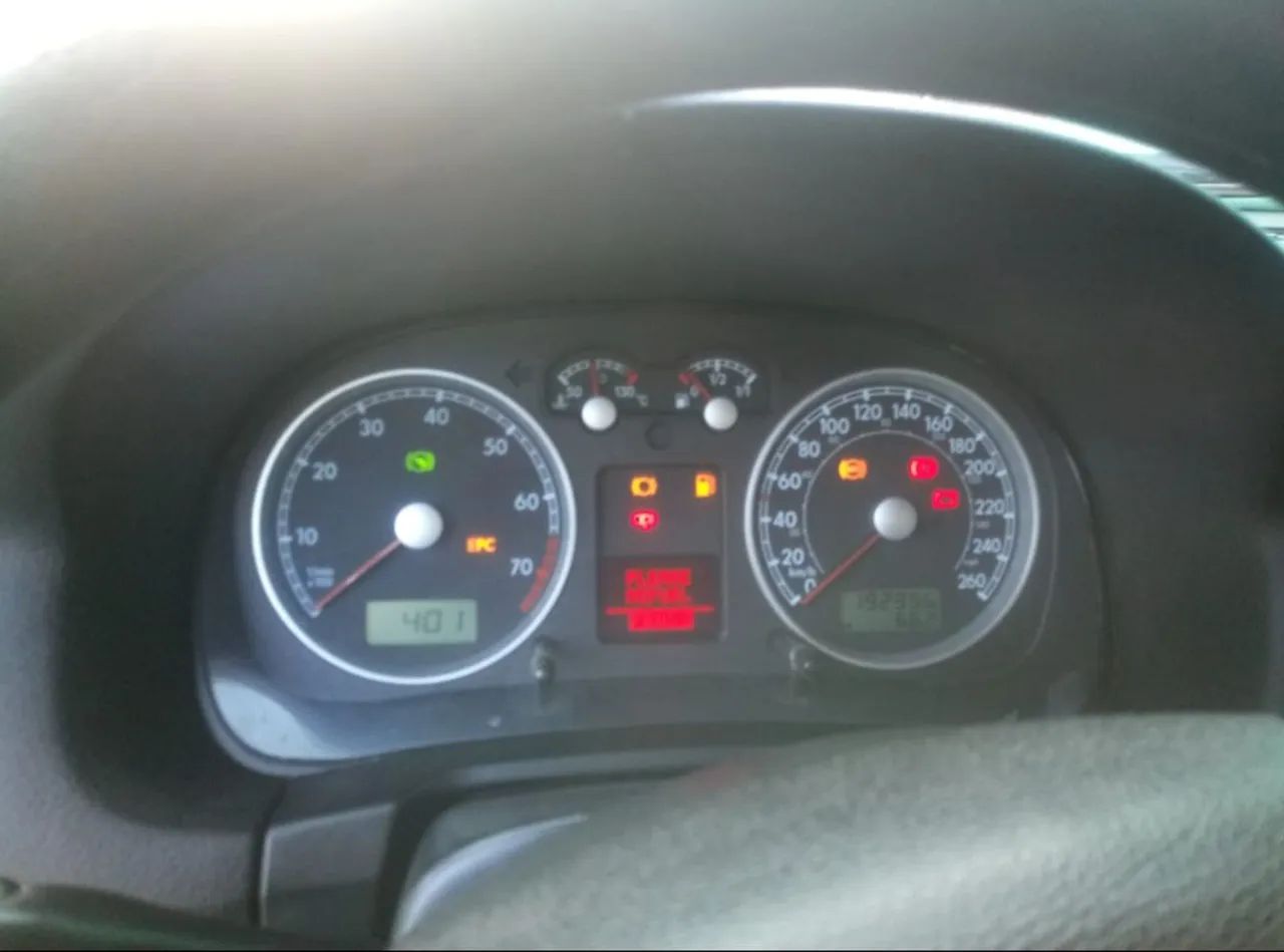 Volkswagen Bora 2.0/ 2.0 Flex 8V Aut. 2008 - Foto 4