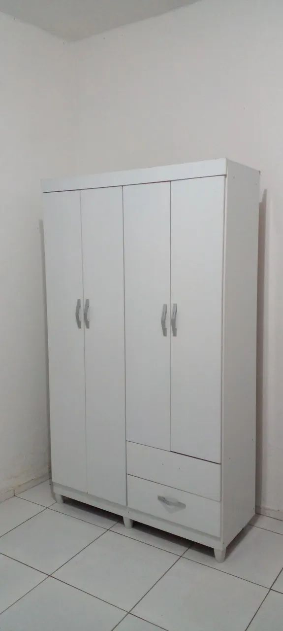 Guarda-roupa 04 portas