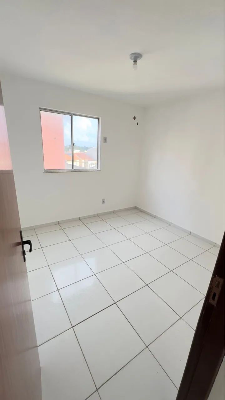 Alugo Condomínio Riviera 3