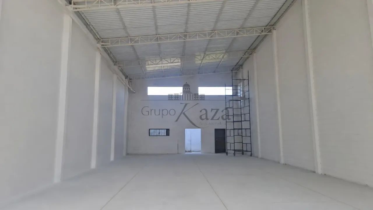 Oportunidade - Galpão Comercial em Construção - Jardim Jacinto - 525m².