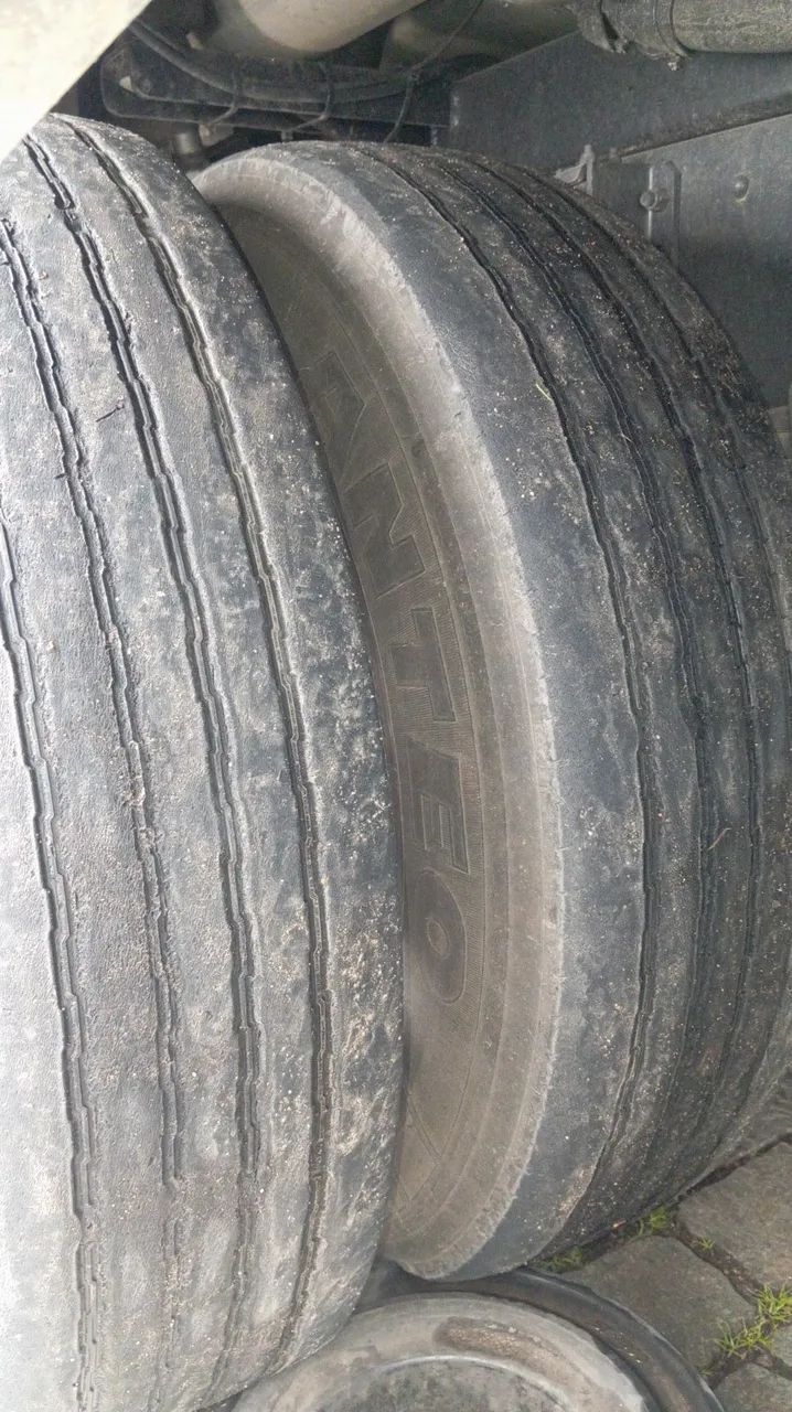 Pneus 295/80