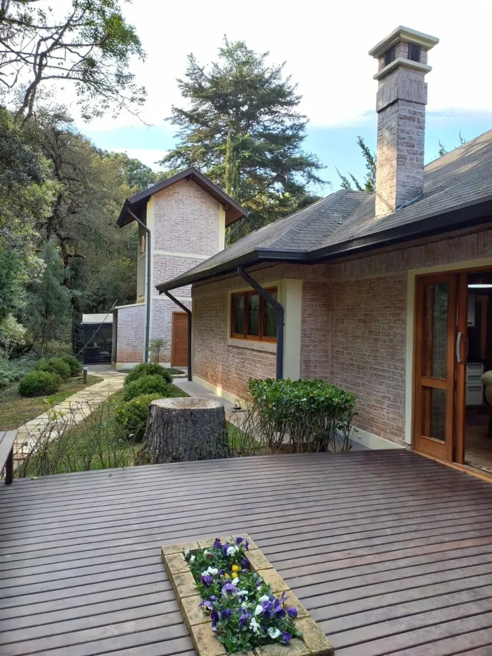 CASA TÉRREA E DE TERRENO DE TOPOGRAFIA PLANA - Foto 2