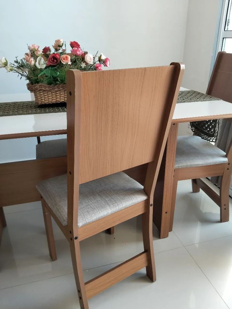 Mesa com 6 cadeiras - Foto 3