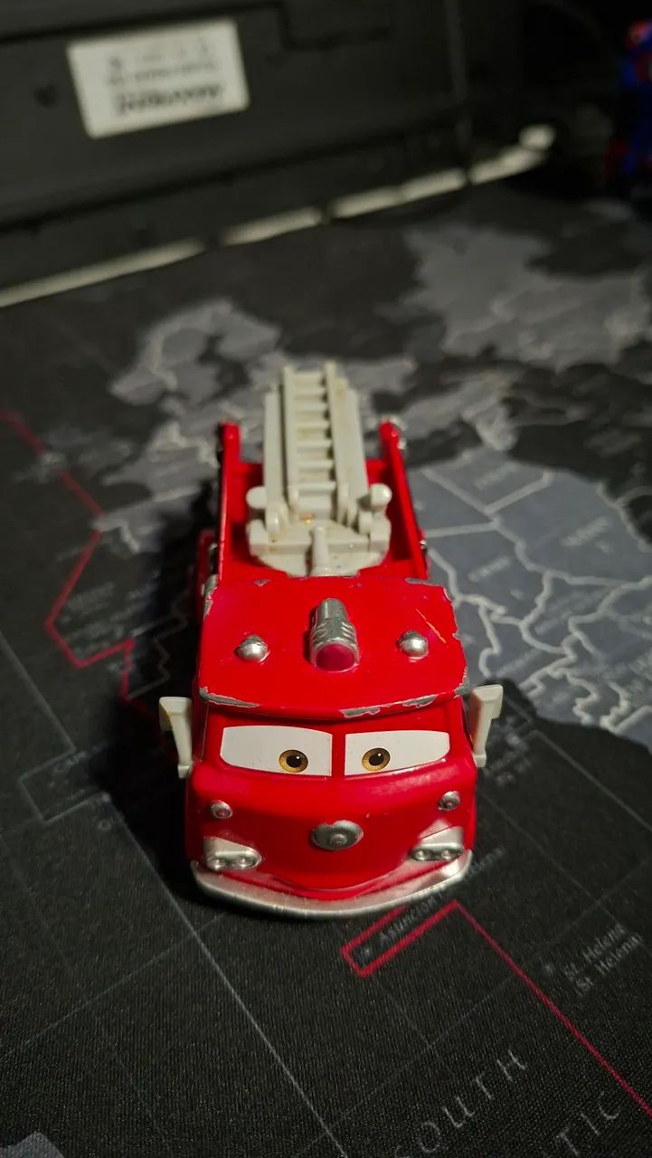 Disney Pixar Cars - Ruivo bombeiro - Foto 4
