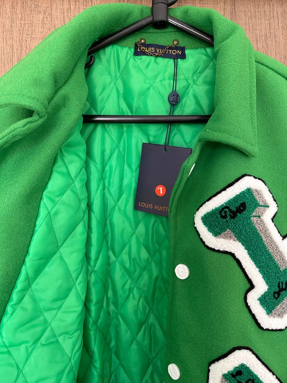 Jaqueta Louis Vuitton Vasity Green college - Foto 5