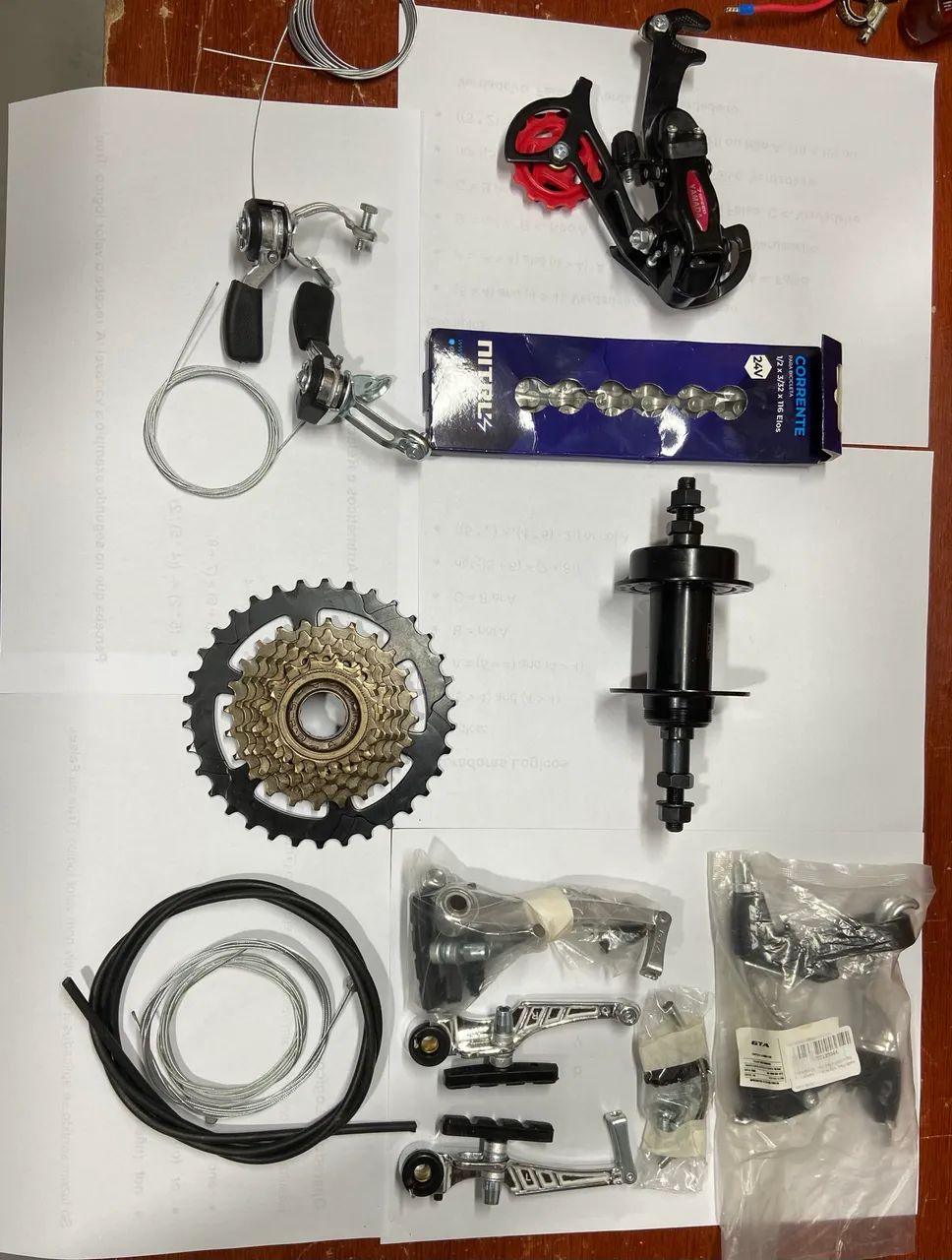 Lote com Peças novas de bicicleta