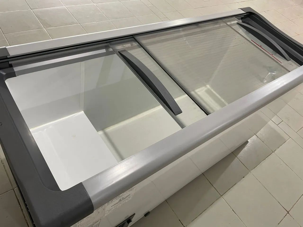 Freezer horizontal - Metal frio - tampa de vidro - Foto 2