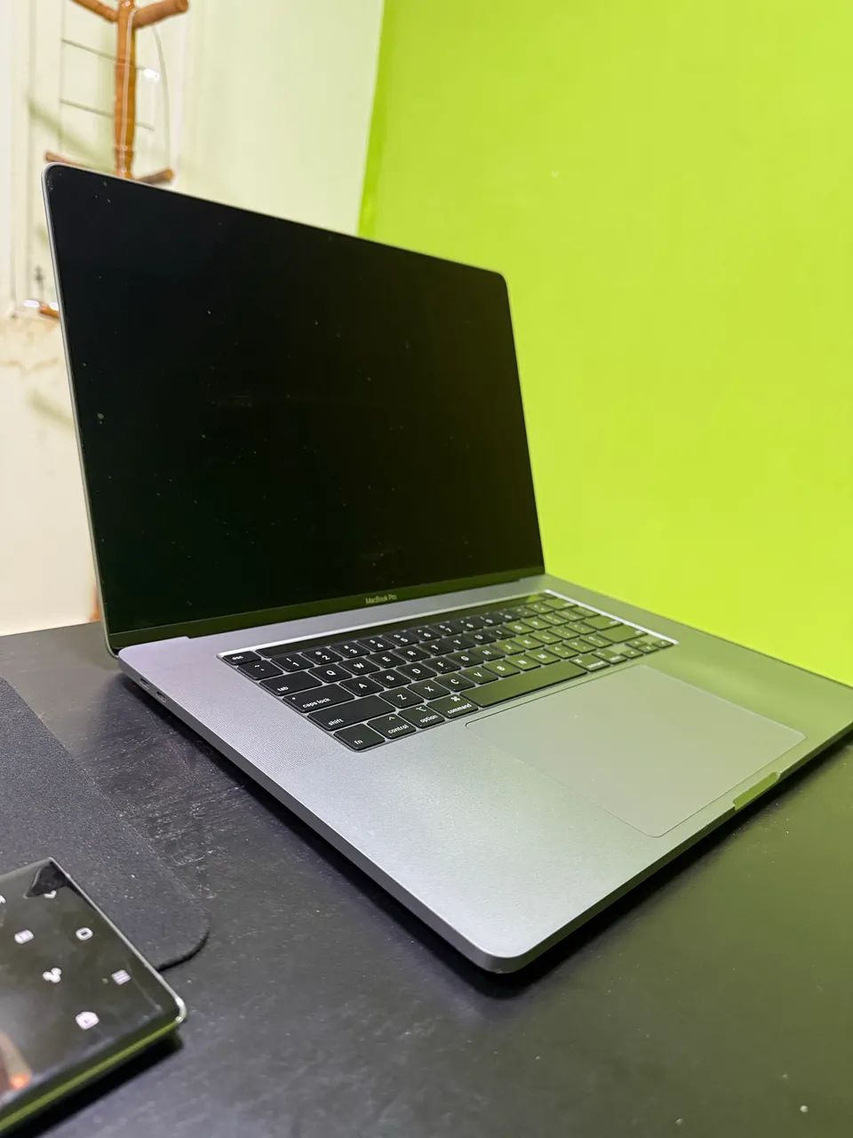 MacBook Pro 16? Intel i7 - 16GB RAM / SSD 512GB - TOUCHBAR