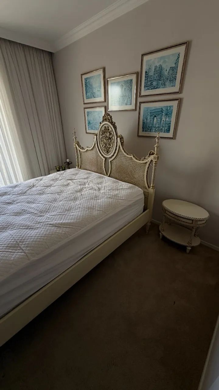 Conjunto de quarto em estilo Luís XV/Neoclássico