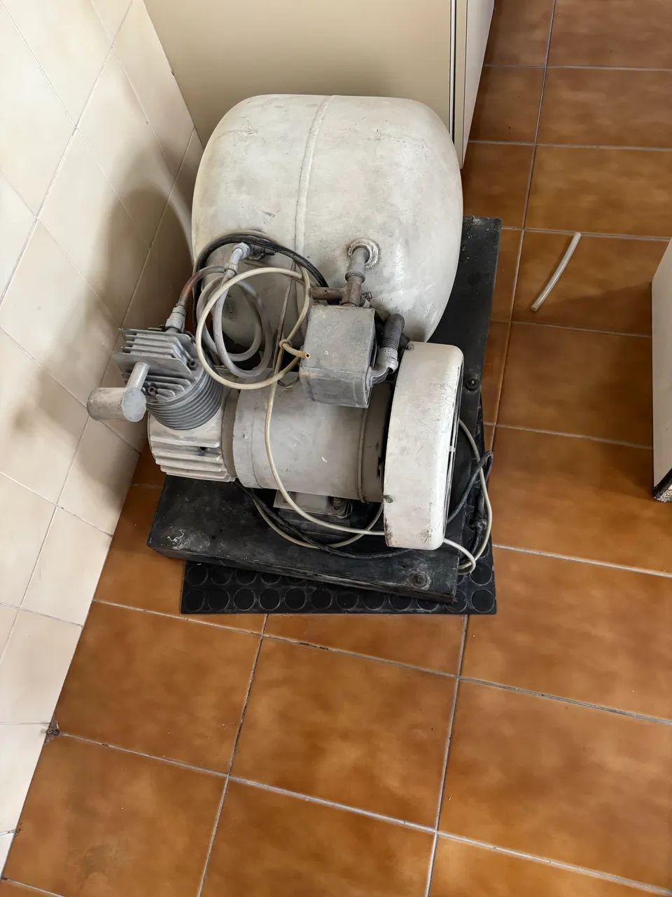 Compressor e autoclave 