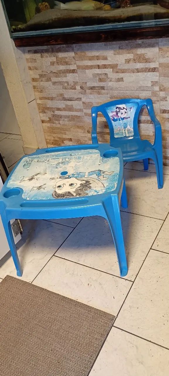 Mesinha com cadeira azul infantil  - Foto 2
