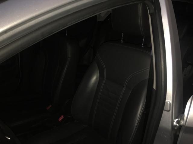 New Fiesta hatch Titanium automático com gnv 5 geração preço real - Foto 12