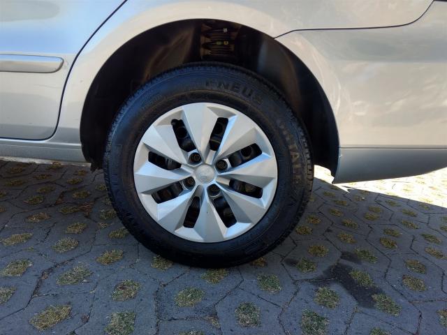 VOLKSWAGEN VOYAGE 2012/2013 1.6 MI 8V FLEX 4P MANUAL - Foto 9