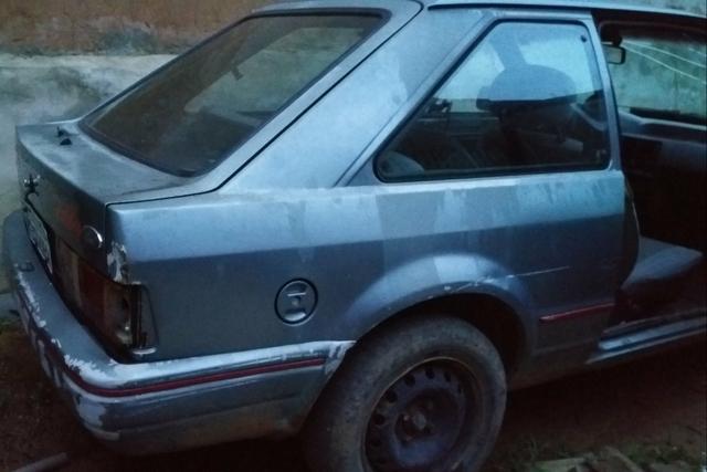 Vendo ou troco carro escort 1.700 em dinheiro.trocas - Foto 7