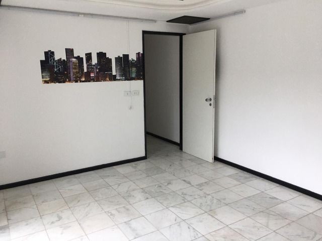 Casa para alugar com piscina, no centro - Foto 3
