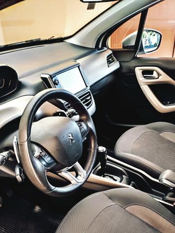 Peugeot 2008 16/16 automático IPVA pago - Foto 2