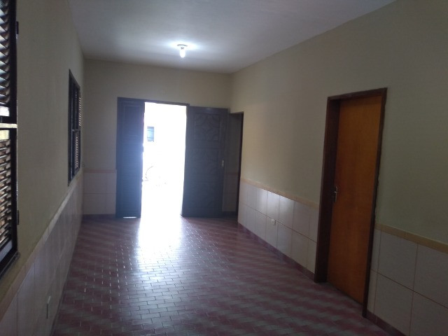 Casa com dois quartos e dois banheiros próximo ao supermercado Ofertão Max - Foto 3