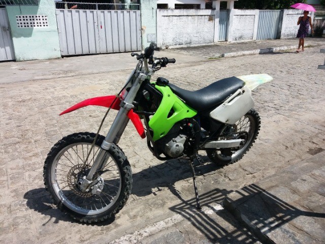 MOTO DE TRILHA