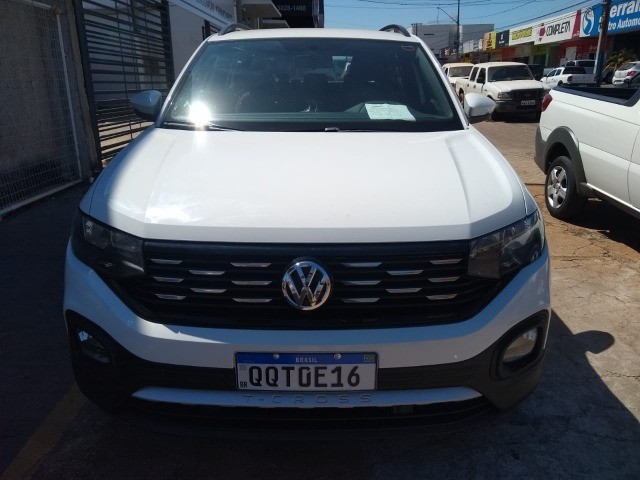 VW. T-CROOSS. CONFORTLINE. 200TSI.