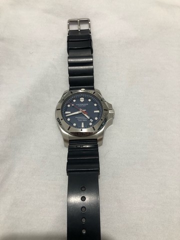Relógio Victorinox swiss army modelo 241734