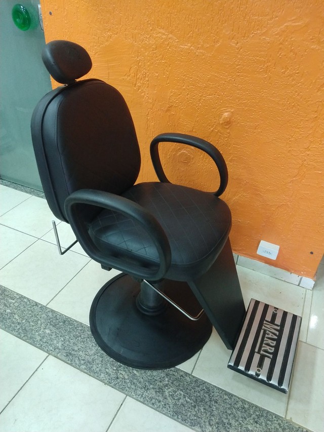 Christian profound input Cadeira de barbeiro marri - Beleza e saúde - Residencial Eldorado,  Ariquemes 1085598552 | OLX