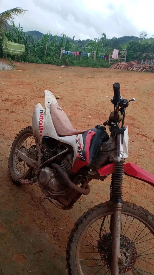 VENDA DE MOTOS - TRILHA E MOTOCROSS, Uma CRF 240