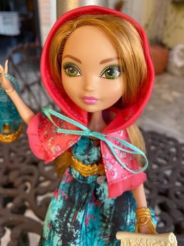 Boneca Ashlynn Ella de Ever After High da Edição Bosque Encantado