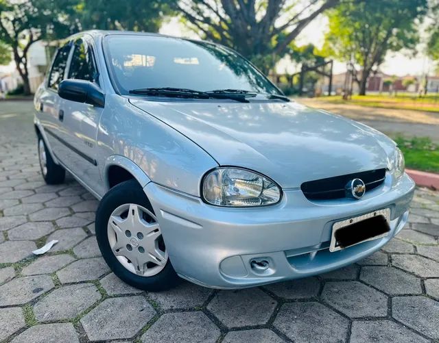 Chevrolet Corsa Hatch é carro usado potente por menos de R$ 30.000