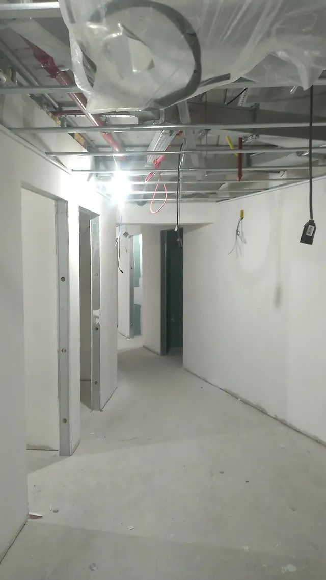 Serviços pinturas conserto de telhados pinturas externas  e internas  - Foto 3