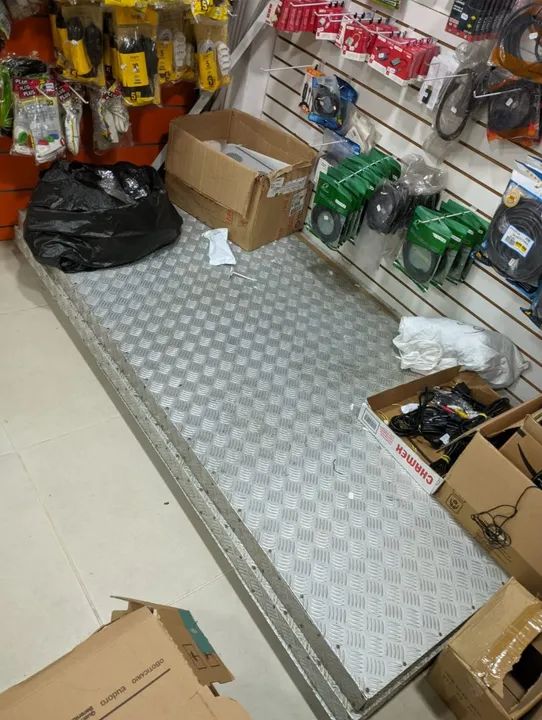 Quiosque para shopping 3mt/2mt, madeira qualidade - Foto 5