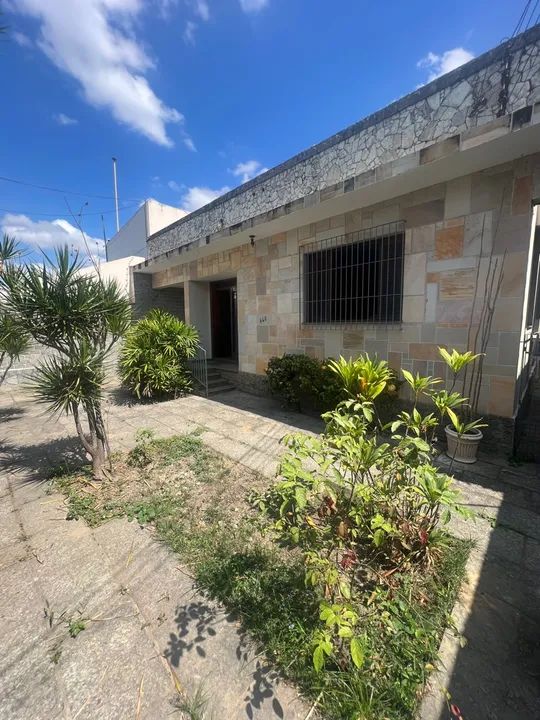 Casa Linear /Turf/3Quartos(Suíte)R$ 650.000,00