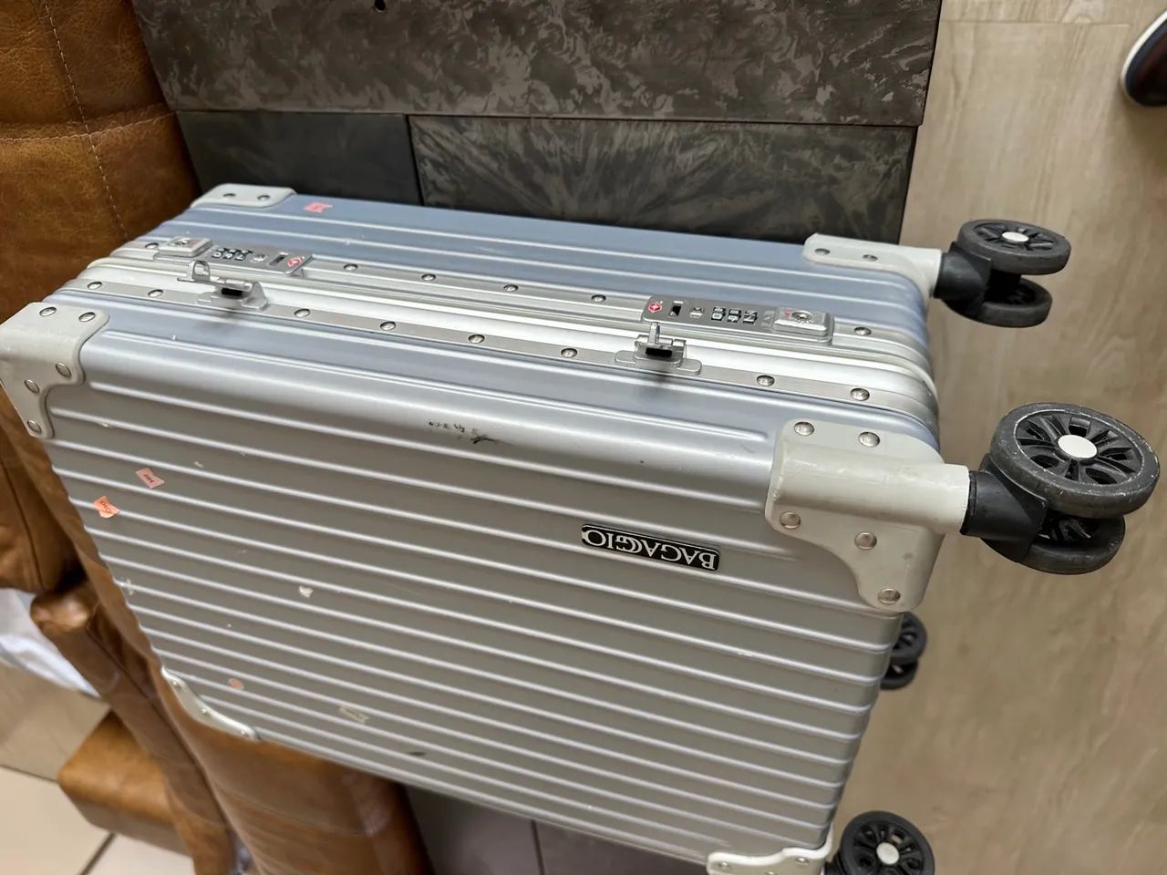 Malas cabine Bagaggio Tokyo prata e dourada - Foto 2