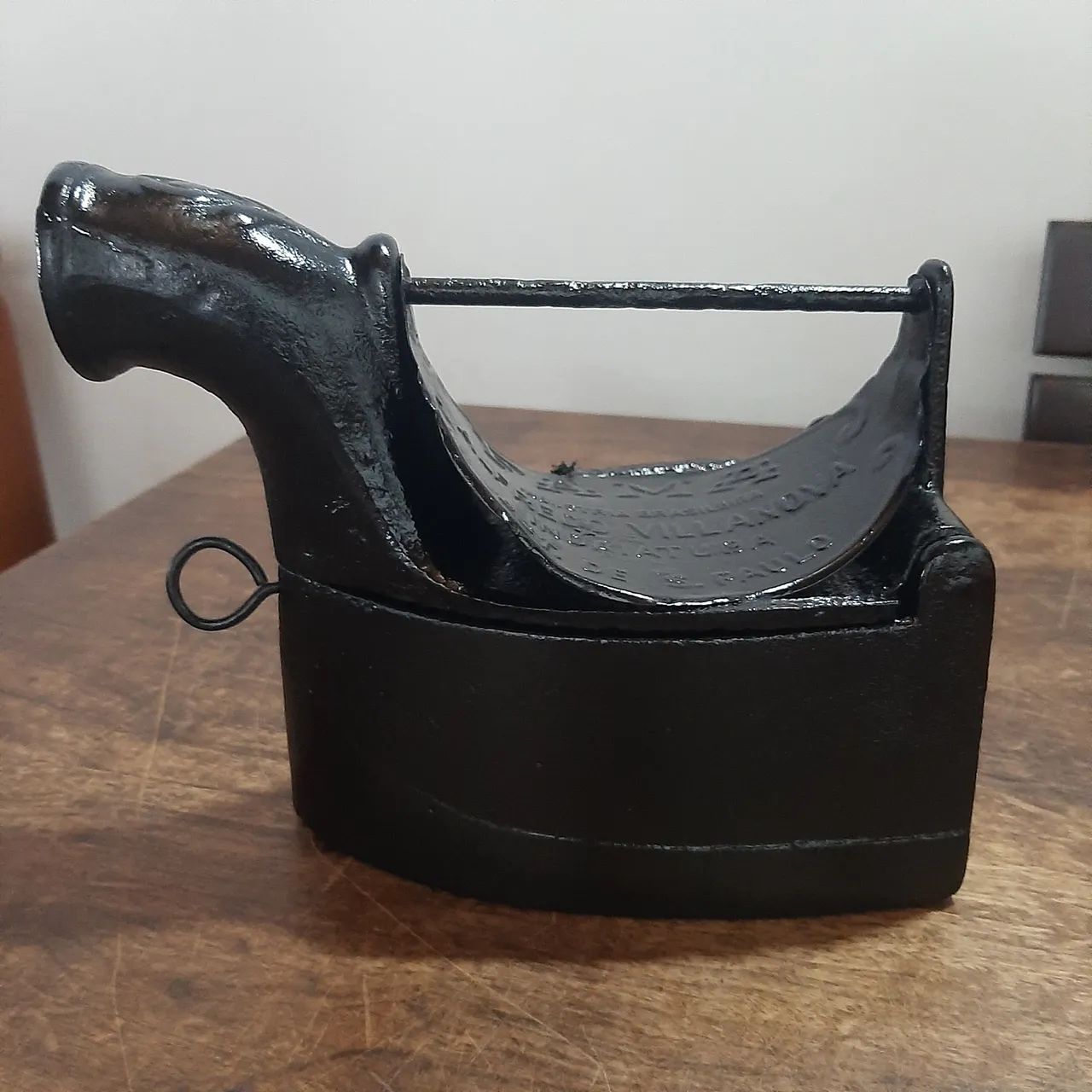 Ferro de Passar Roupa antigo - Foto 6