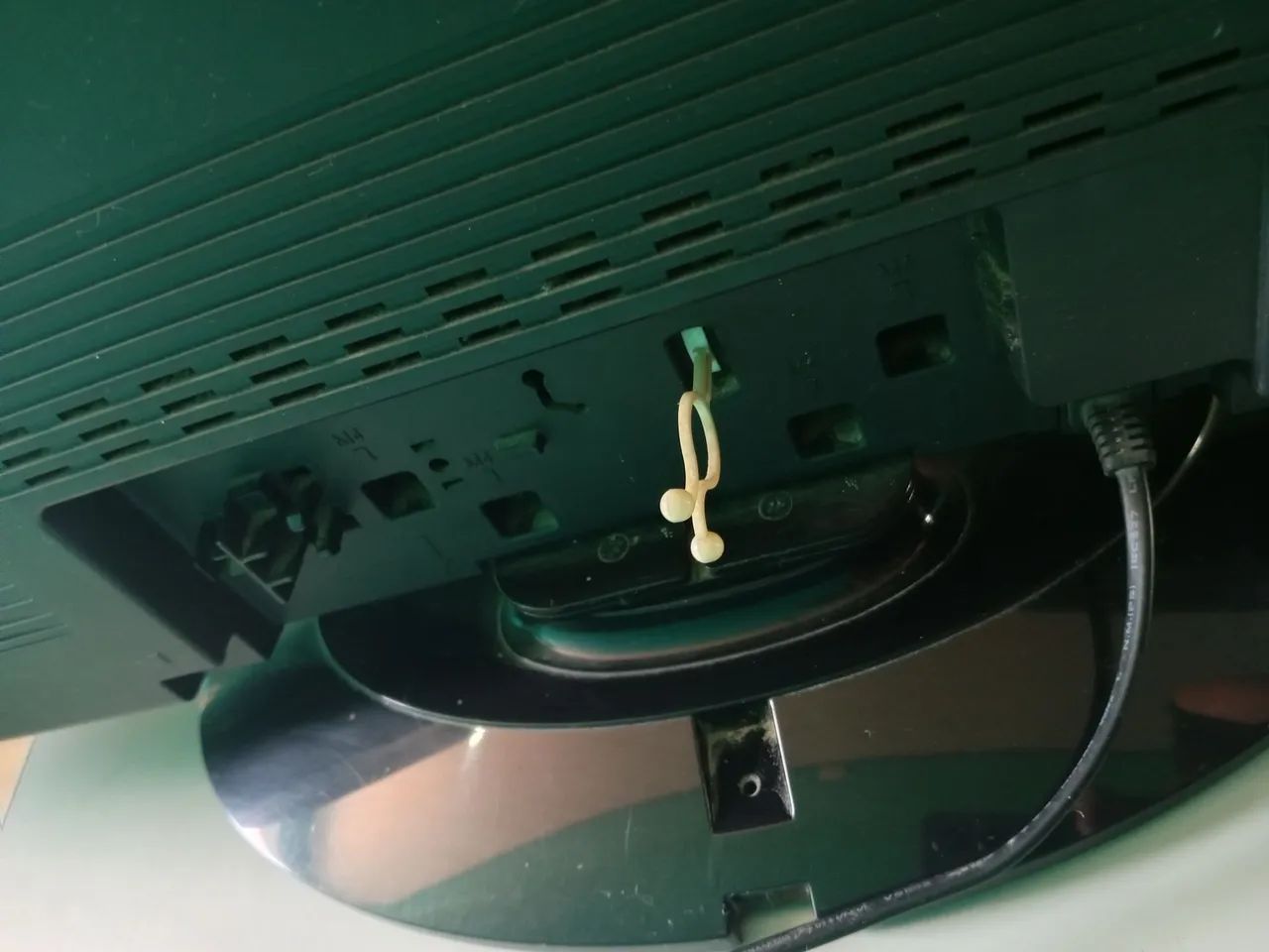 TV LCD 32 polegadas - PANASONIC. Acompanha chromacast. - Foto 6