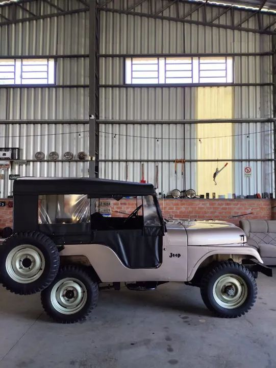 Willys Overland Jeep 2.6 12V Gasolina 2P 1966