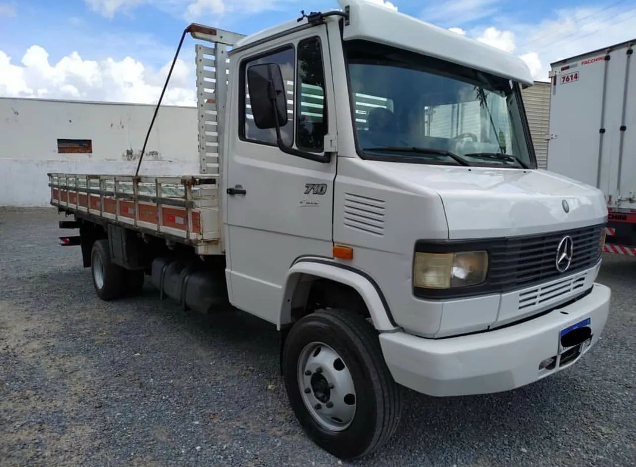 Mercedes bens 710 - Foto 2