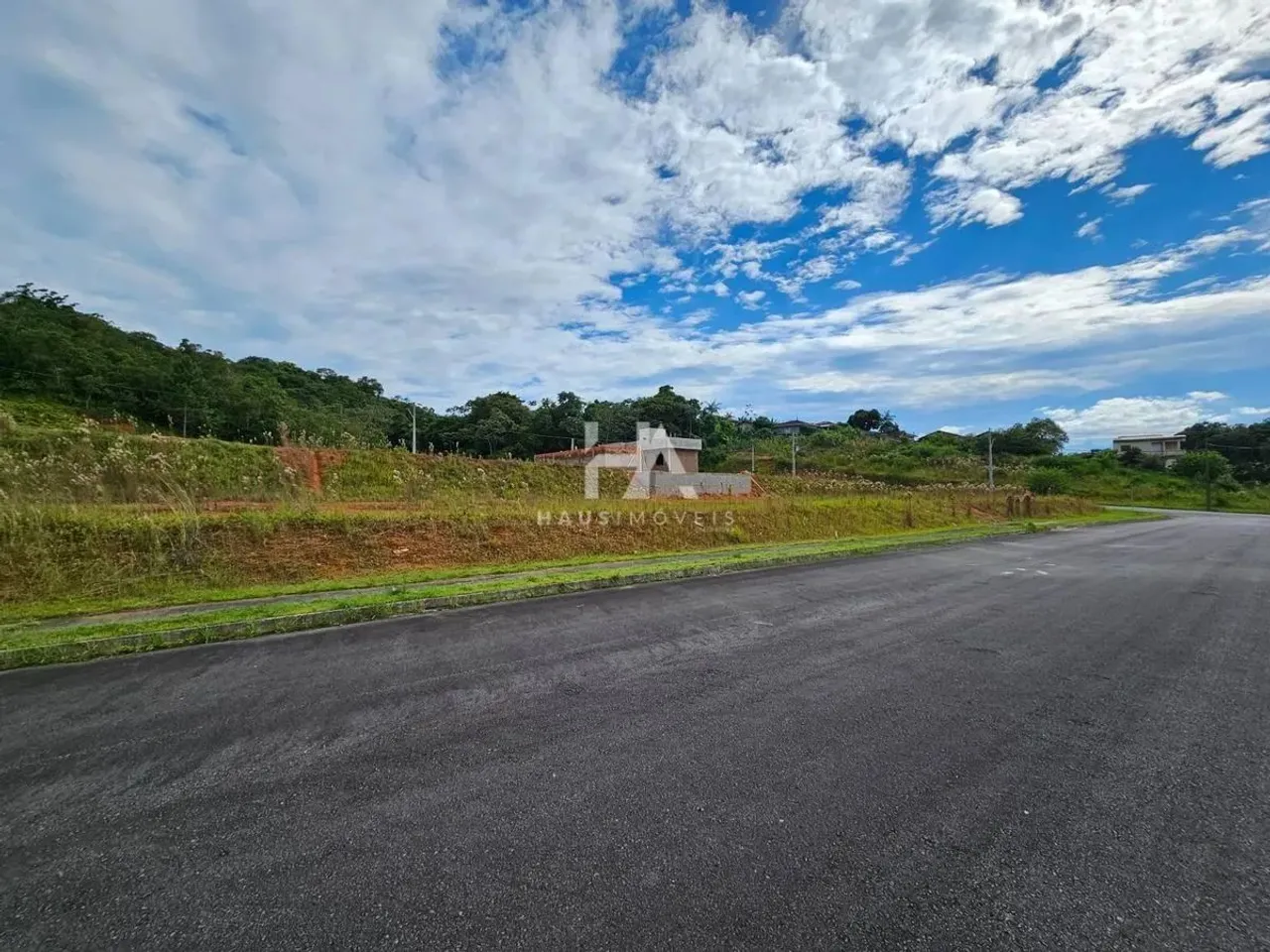 Terreno disponível à venda no bairro Três Rios do Norte com 303 m².