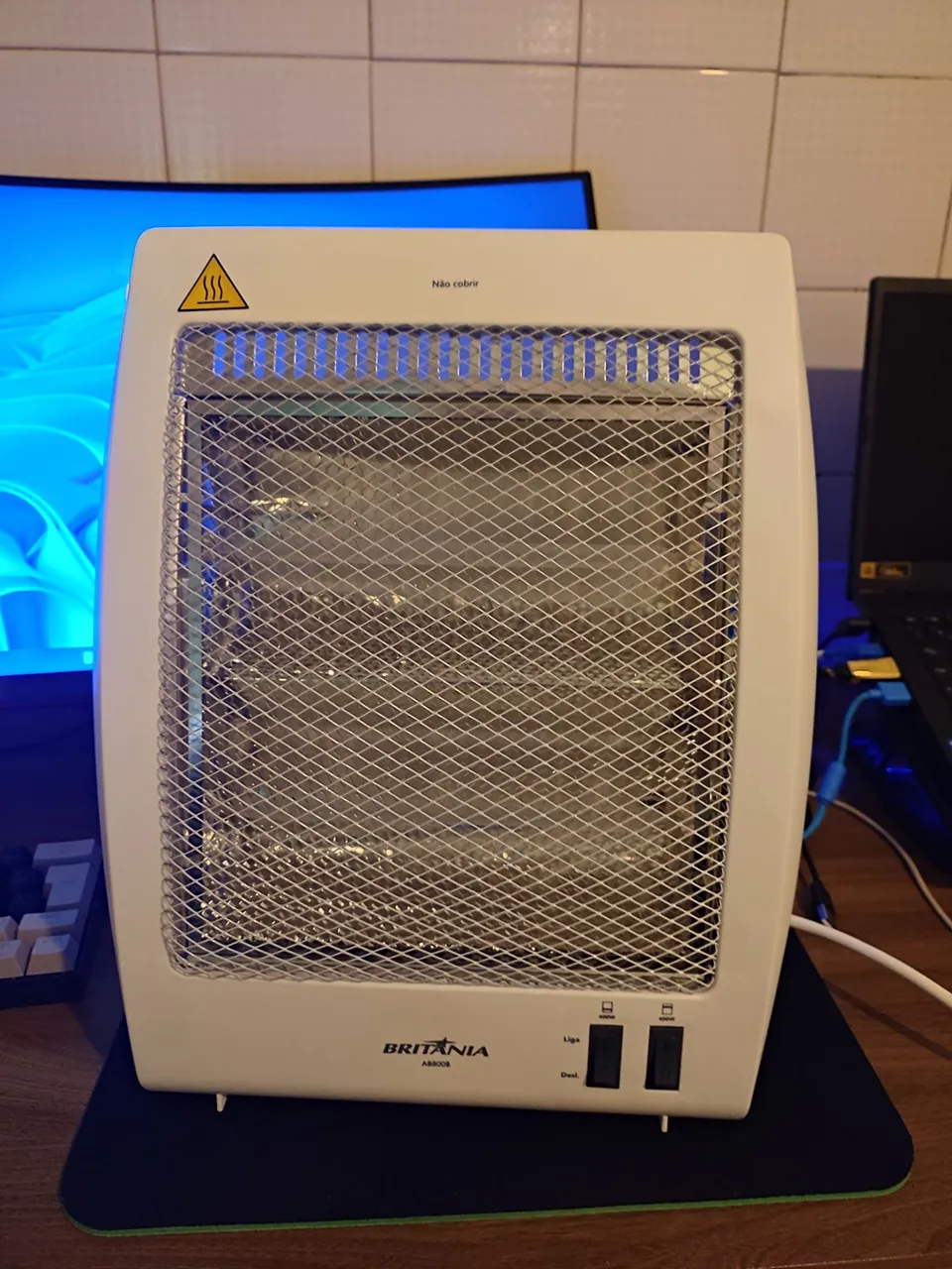 Aquecedor Britânia AB800B - Conforto e Aquecimento