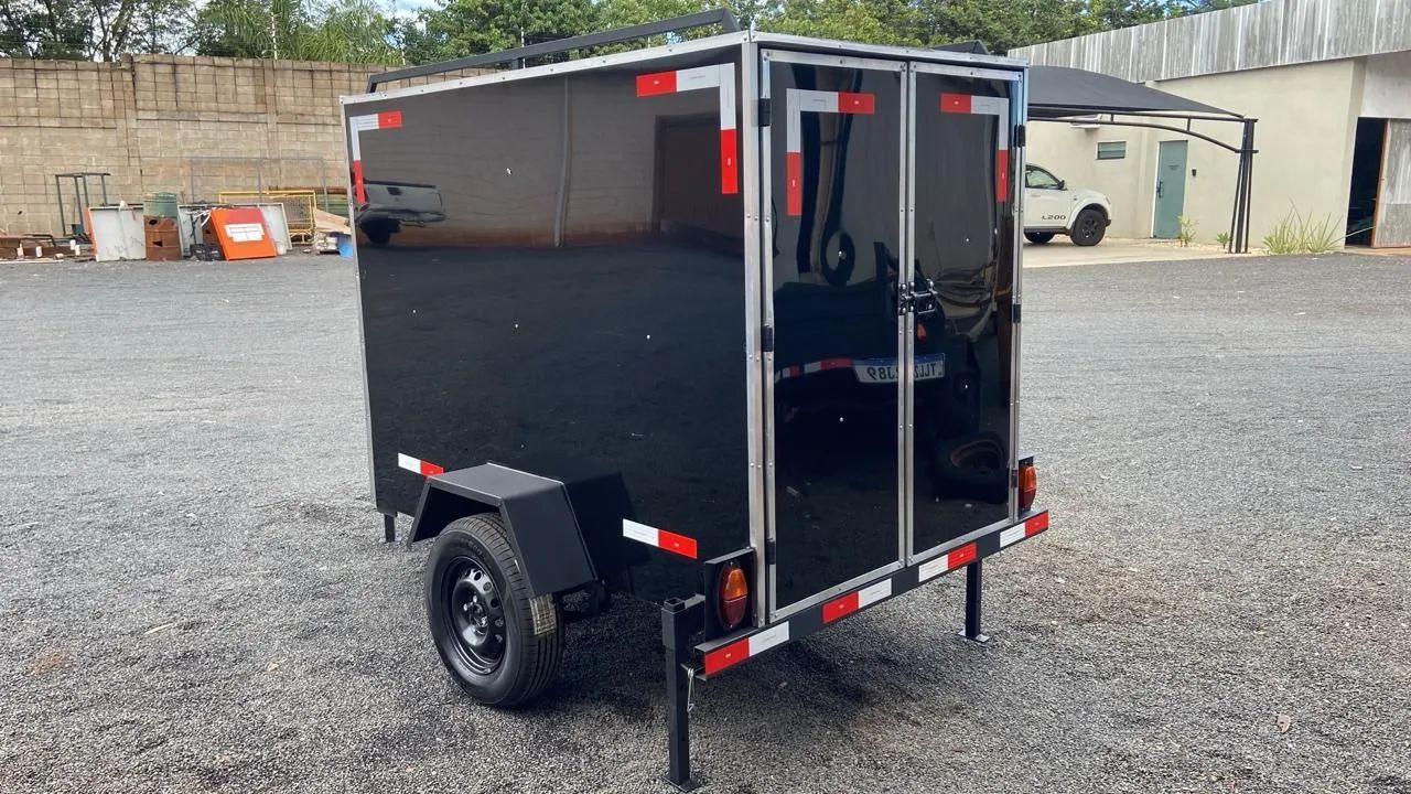 Carretinha de Reboque Modelo Baú Carga Fechada Direto da Fábrica com Garantia - Foto 4