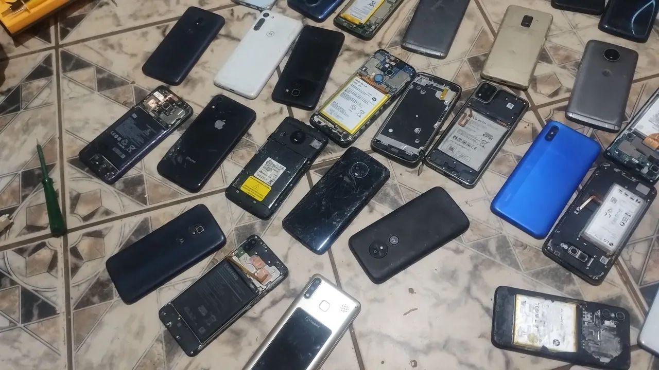 CELULARRRR RETIRADA DE PEÇA  - Foto 2