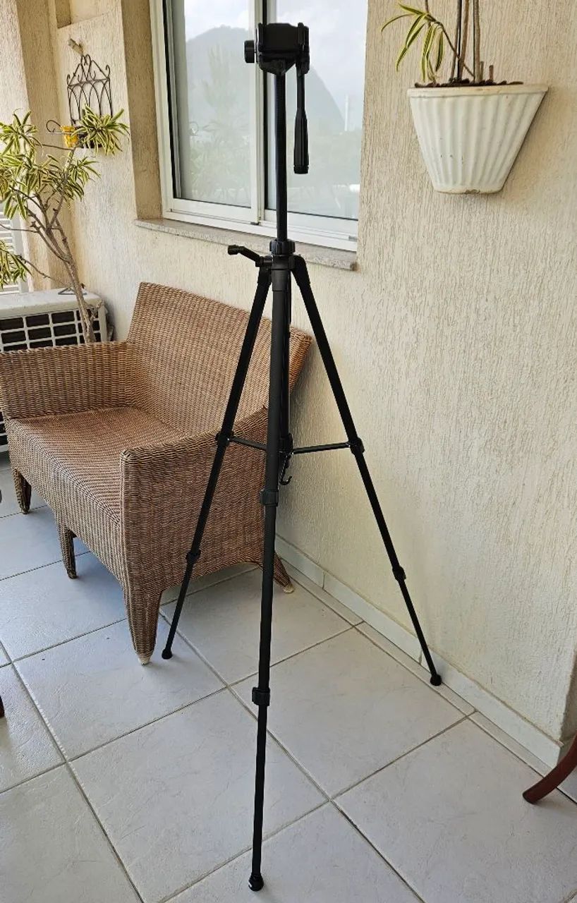 Tripé para Câmera Profissional - Estabilidade e Precisão