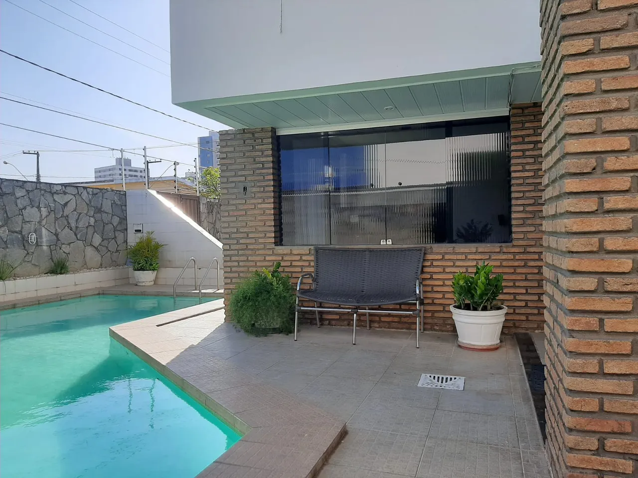 CASA Á VENDA NO BAIRRO SUÍSSA