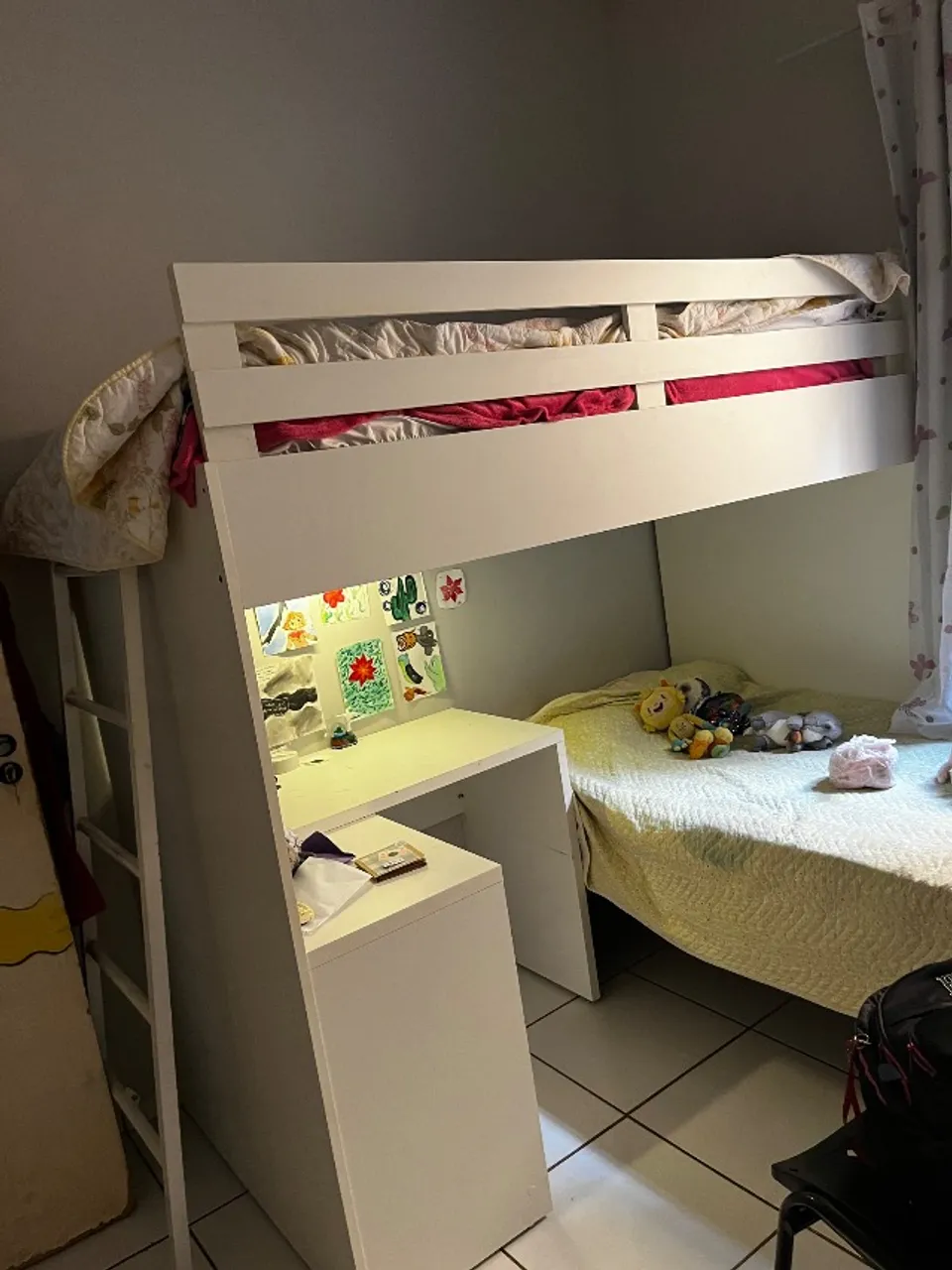 Cama suspensa
