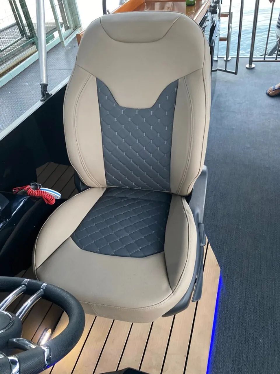 Pontoon Trimarã 100% Alumínio Sem Uso Zero p/ 15 Pessoas - Foto 13