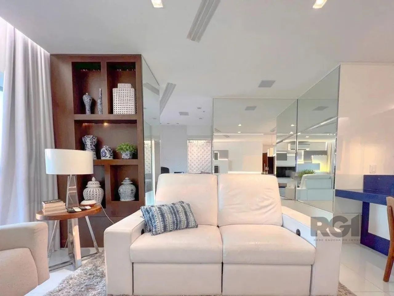Residence Du Lac, localizado dentro do complexo Barra Shopping Sul, este loft super modern