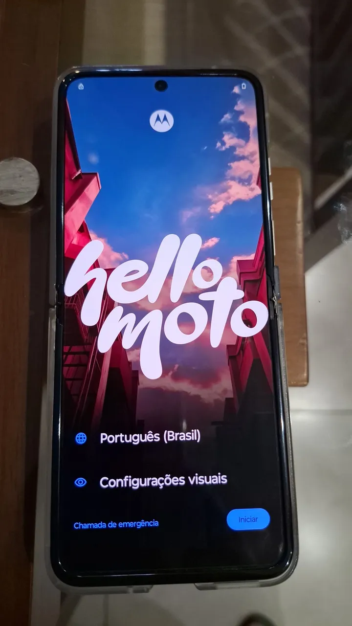 Celular Motk Razr 40, pouco uso em perfeito estado.