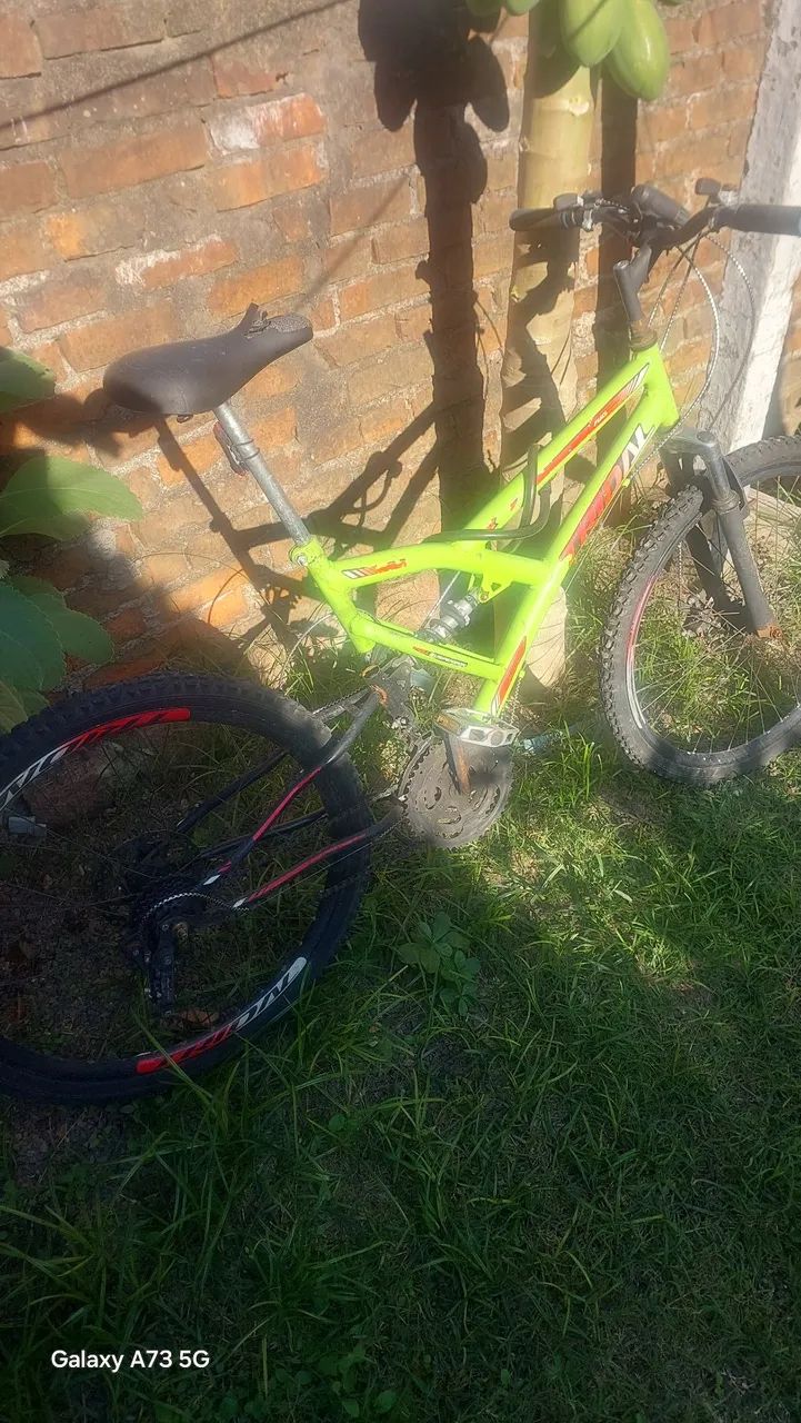 Bike estragada trocar os freios a disco trocar as marchas trocar o banco 