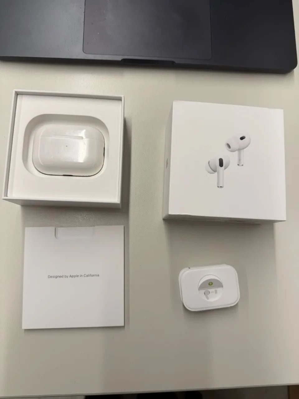 AirPods Pro 2 第2世代　A2700 A2698 A2699 Apple AirPods Pro 2° Geração Branco (a2698 / A2699 / A2700