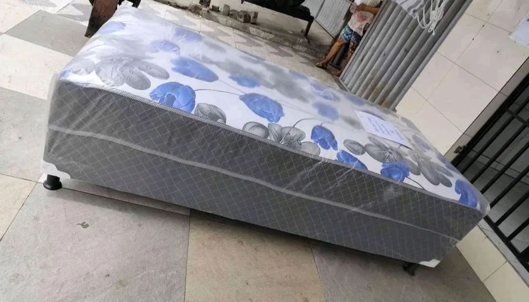 Cama Box Casal com molas  - Novo! - Foto 4